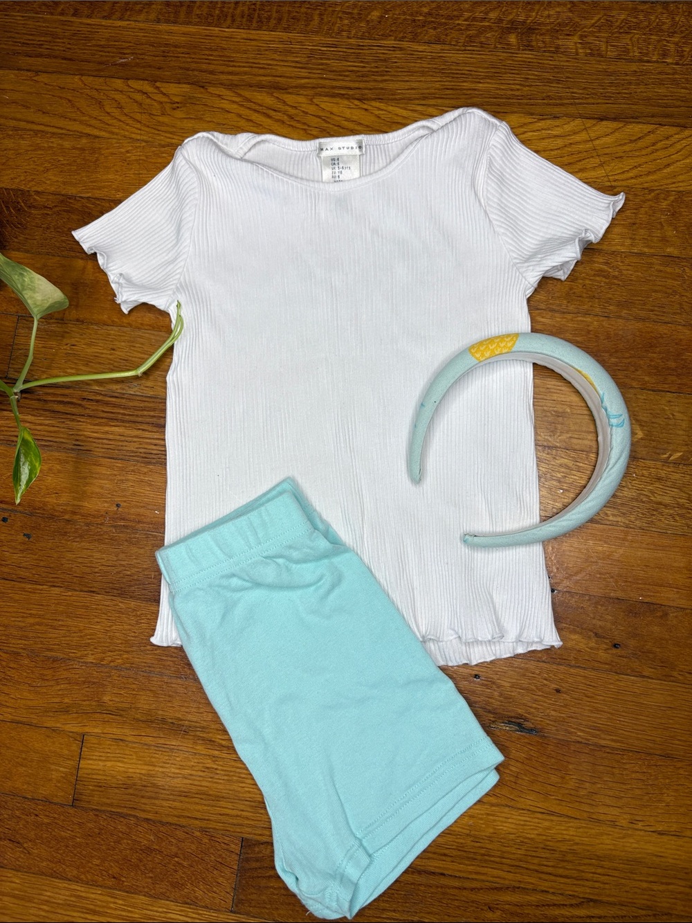 Set White Ribbed Short-Sleeve Kids Tee shorts & headband